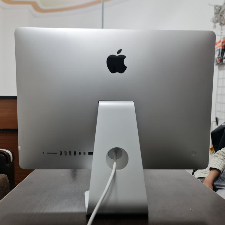 آیمک ۲۲ اینچ Apple iMac 2015 با پردازنده Core i5، رم 16GB و هارد 1TB