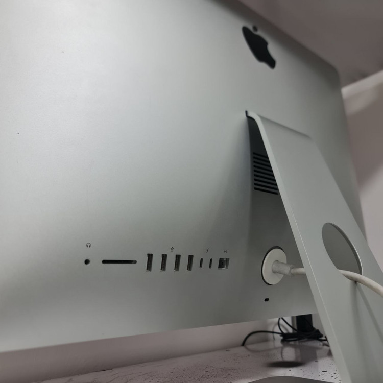 آیمک Apple iMac 2017 مدل 4K با Core i5 نسل 7، رم 8GB و SSD 256GB